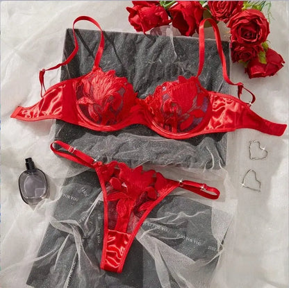 Sexy 2-Piece Floral Lace Lingerie Set - Underwire Bra & Garter Belt